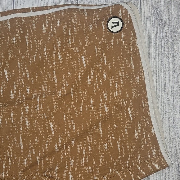 Vuori Men's Cruise Boardshort Caramel Slub Size 38 NWT - Picture 7 of 12